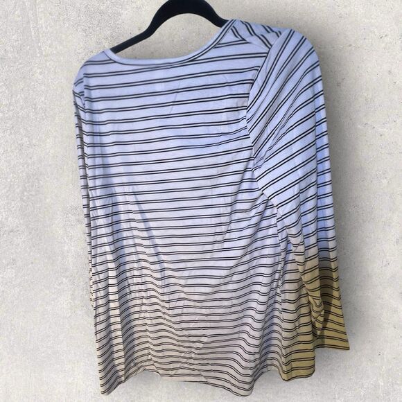 LuLaRoe Lynnae Long Sleeve Shirt-Size XL- Black And White Stripe Print-NWT - Picture 3 of 5